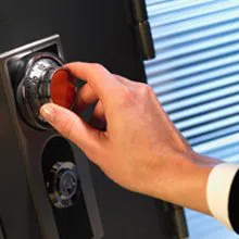 Advanced Locksmith Service Framingham, MA 508-409-6153 - sb-com-01